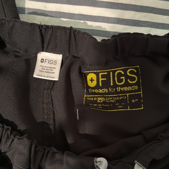 Figs Black Tall Scrub Pants - Picture 3 of 3